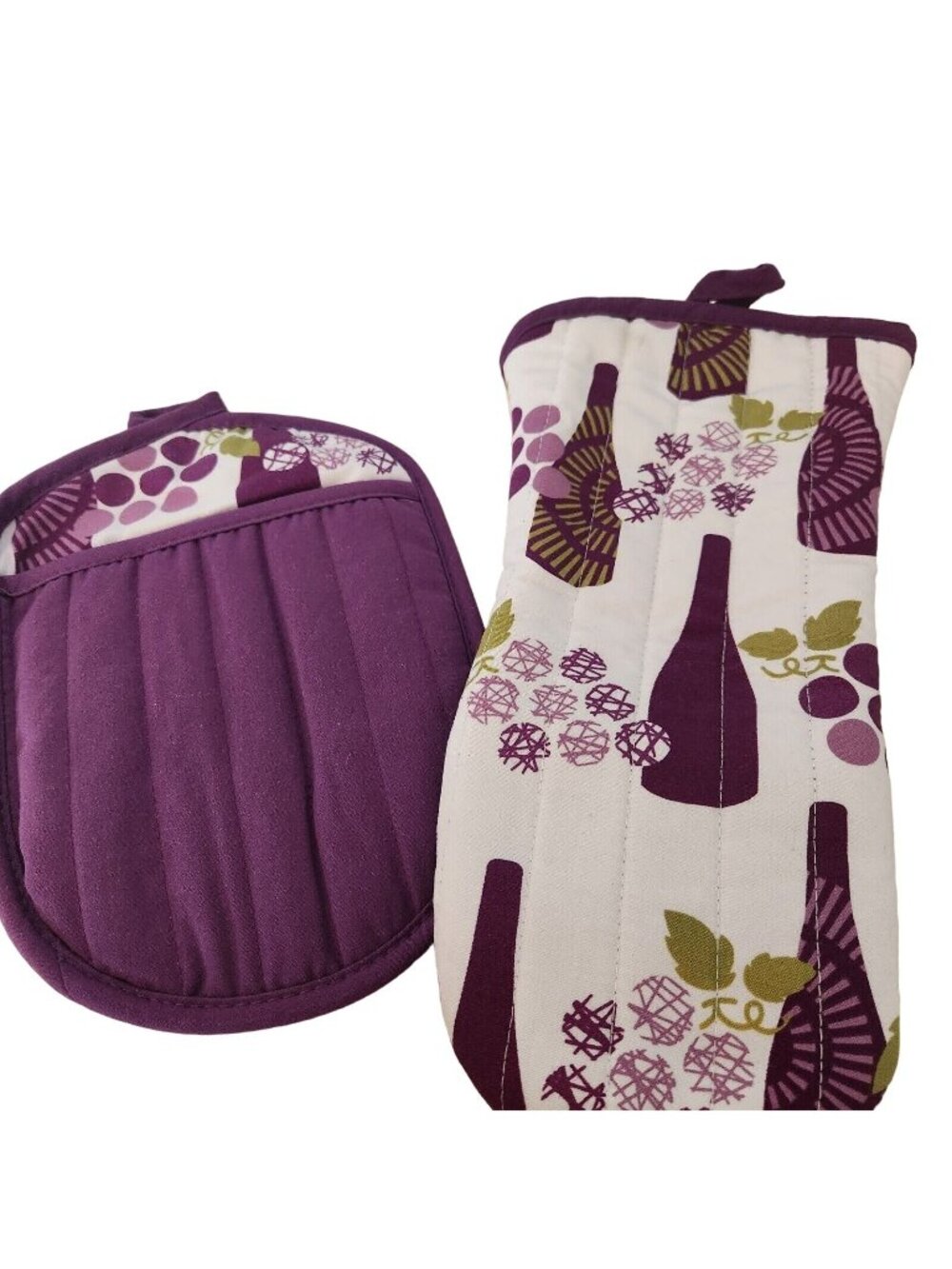 Kitchen Towel 2 Piece Set Merlot   1 Pot Holders  12 " x 5 " 1 Oven Mitt 9 1/2 "
